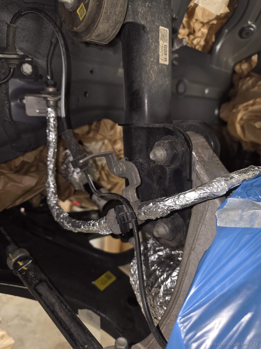 Fékcsövek csomagolása